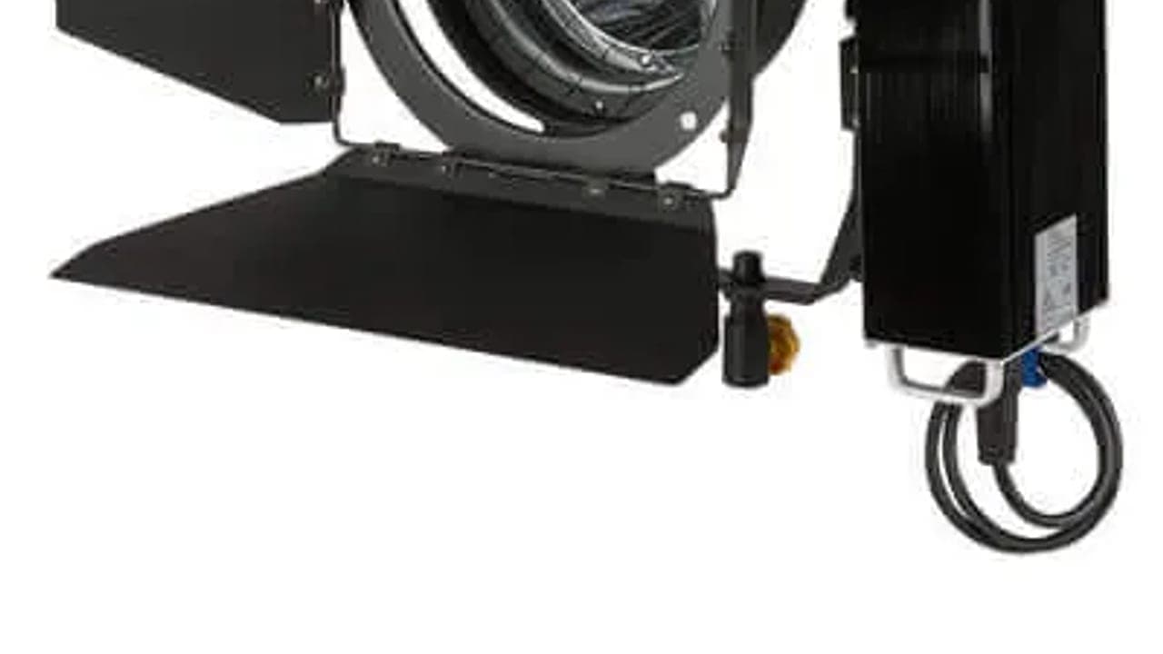 Ikan 575w Hmi Spot visual matched from ECG's media library.