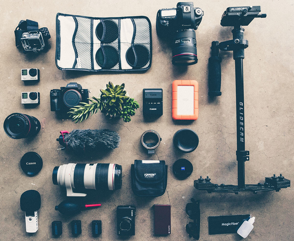 With the bulk of modern cameras shooting to solid state media or hard drive, on-set media management and digital workflow (DIT) is absolutely crucial.