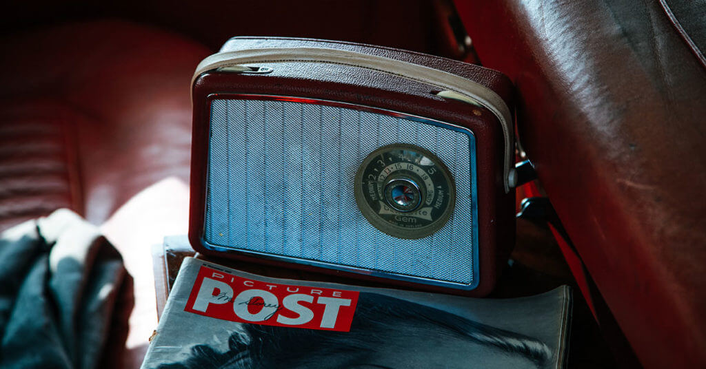 vintage radio where content marketing spots first emerged