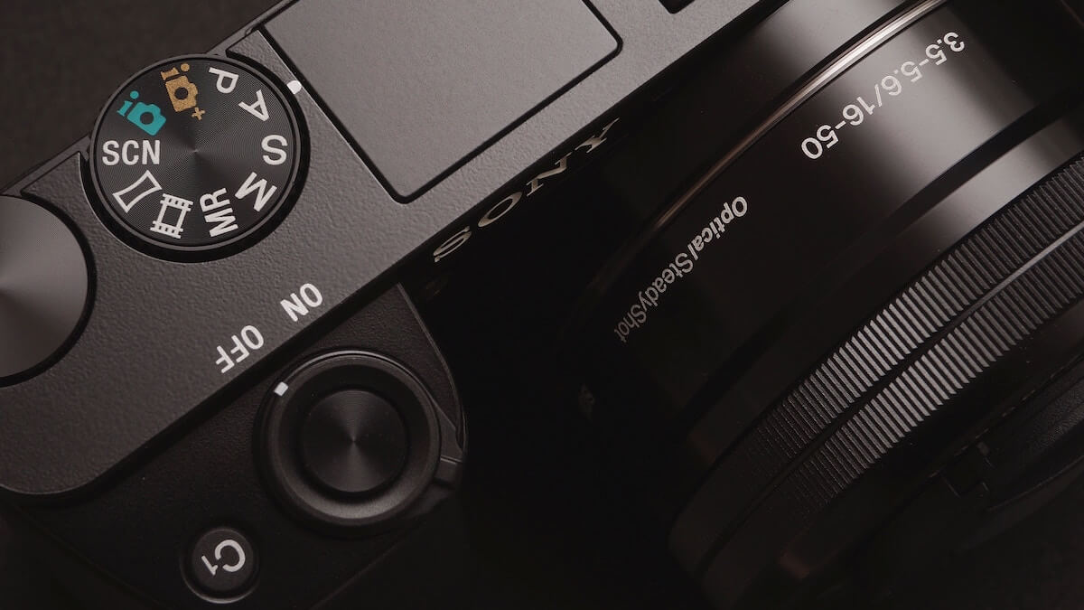 Quality video production stems directly from a keen understanding of photography. Composition, perfect lighting, carefully planned angles: this is what we do. Our Atlanta photography services can help whether you're looking for headshots, behind the scenes photography, event photography or more!