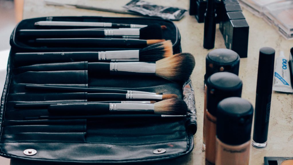 Black brush makeup set