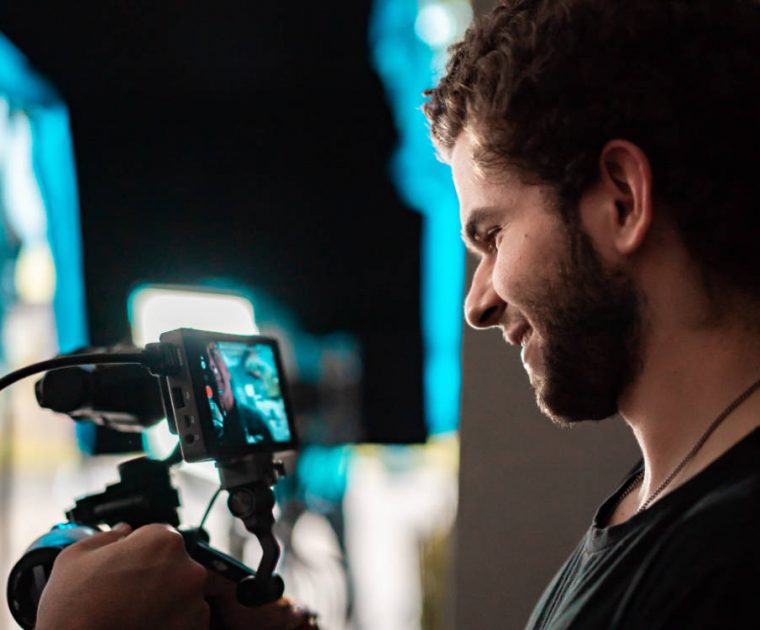 Alesso-monitors-cameras Alesso-monitors-cameras
