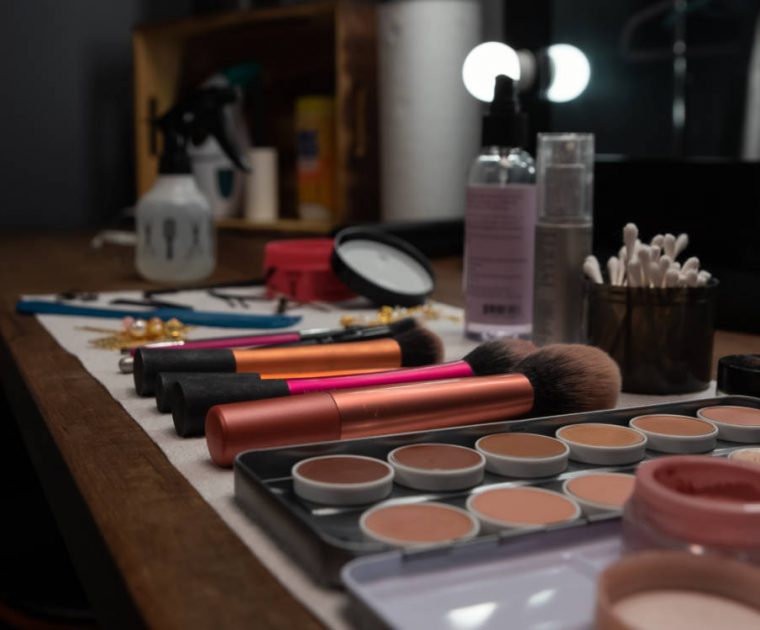 ecg-makeup-kit ecg-makeup-kit