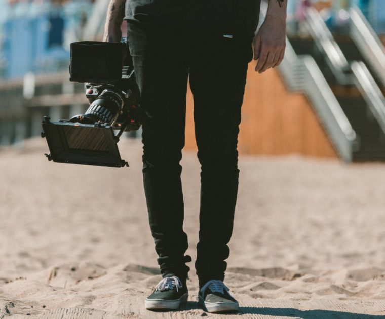 jakob-owens-unsplash-lone-camera-guy